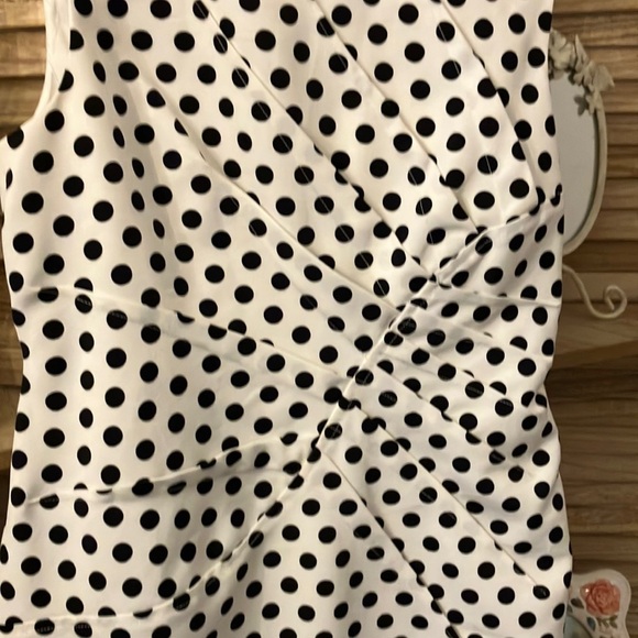 Adrianna Papell Black and White Ruched Wrap  Knee Length Dress sz 6P - Picture 4 of 5